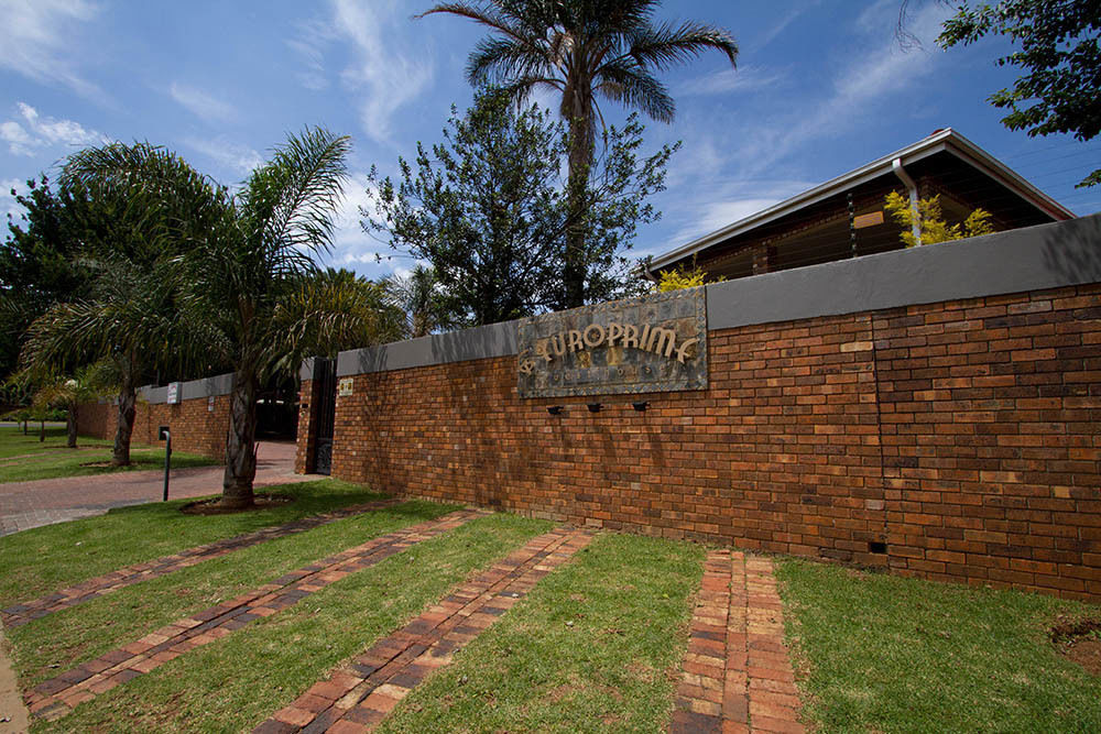 Europrime Boutique Hotel Boksburg Exteriör bild