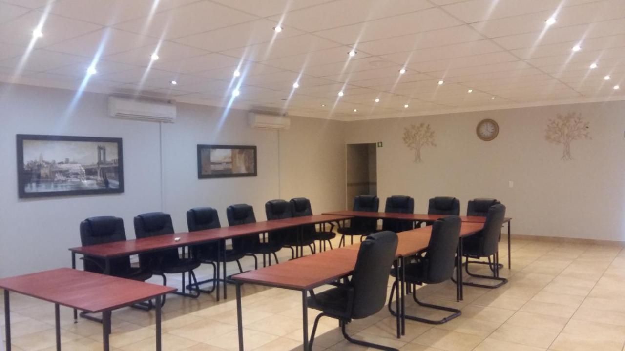 Europrime Boutique Hotel Boksburg Exteriör bild